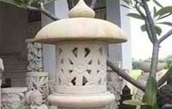 Stone Garden Lantern Sculptures